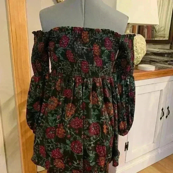 Likely Manning Smocked Off The Shoulder Floral Printed Mini Dress XS. - Picture 6 of 14